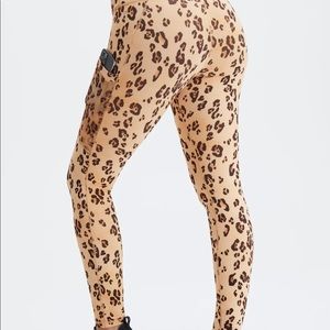 ✨ Fabletics On-the-Go High-Waisted Legging. Animal print. Only worn once.
